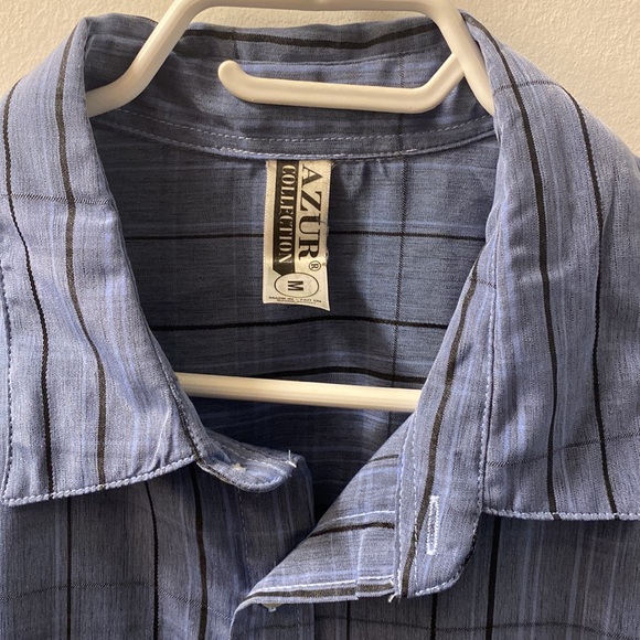 Short sleeve button up t shirt - Picture 2 of 3